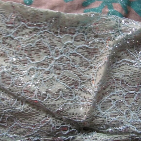 SOUTHERN GRACE JOY, LOVE, PEACE, BELIEVE IN CHRISTMAS LACE SLEEVE - Picture 3 of 4